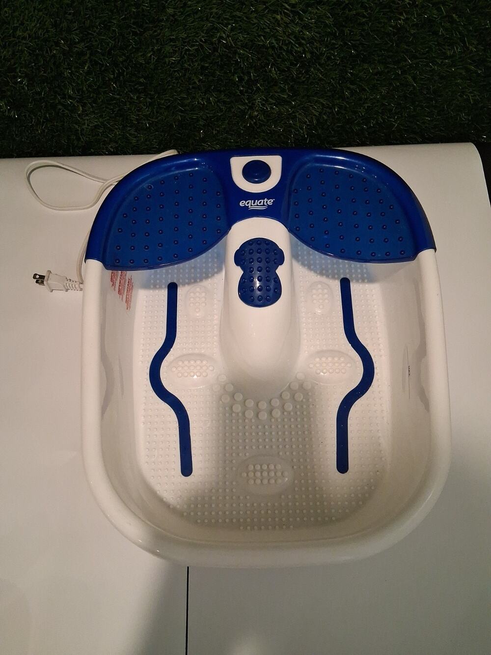 Equate Toe Touch Control Bubble Massage Foot Bath Spa Heated Model FB-52 Blue